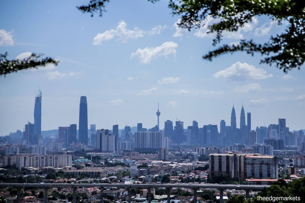 According to Fitch Solutions, in nominal terms, Malaysia’s total household spending will be worth RM900 billion in 2021. (Photo by Zahid Izzani Mohd Said/The Edge)